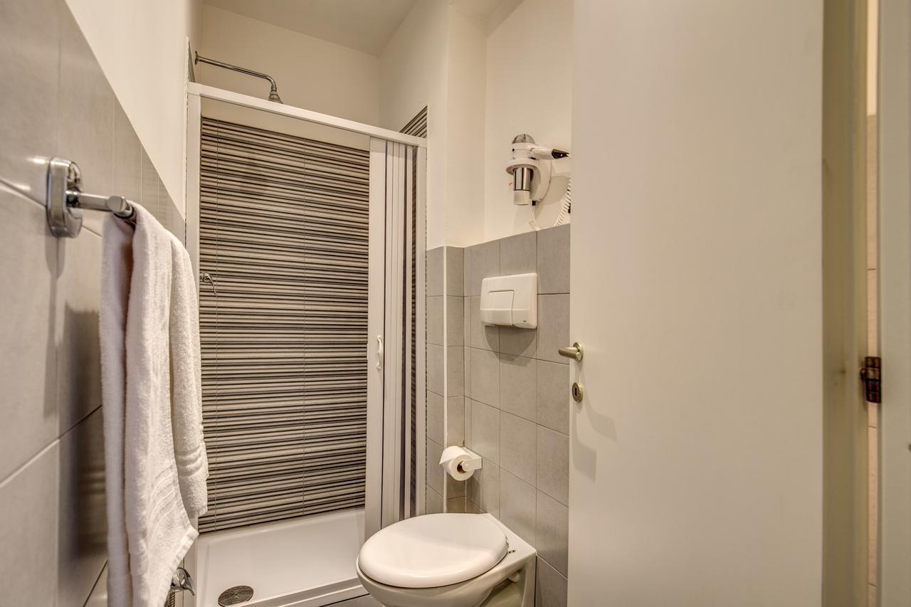 Enzo Luxury Rooms Roma Exterior foto