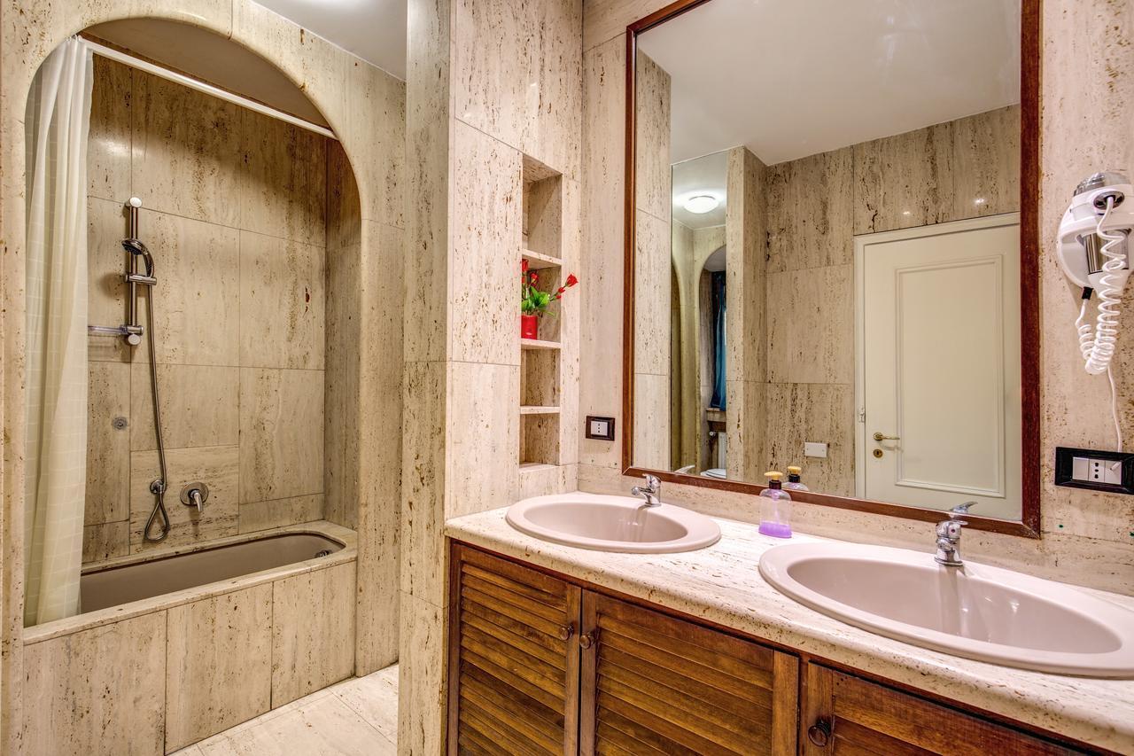 Enzo Luxury Rooms Roma Exterior foto
