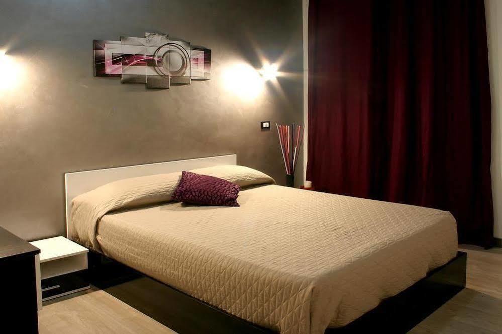 Enzo Luxury Rooms Roma Exterior foto