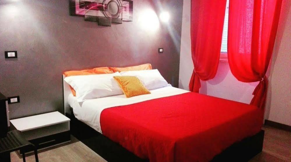 Enzo Luxury Rooms Roma Exterior foto